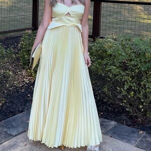 Elegant Yellow Dress